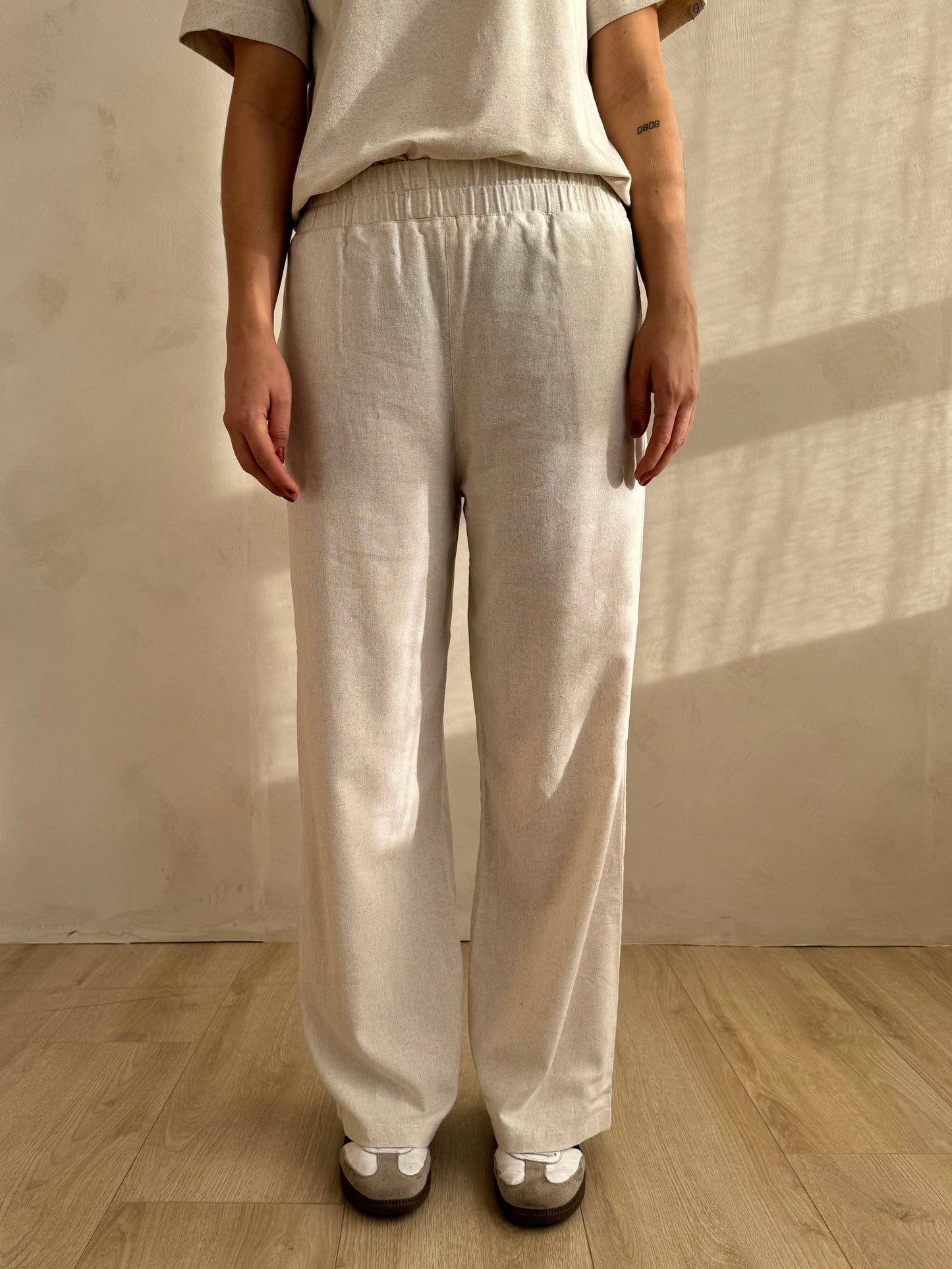 Trousers sand